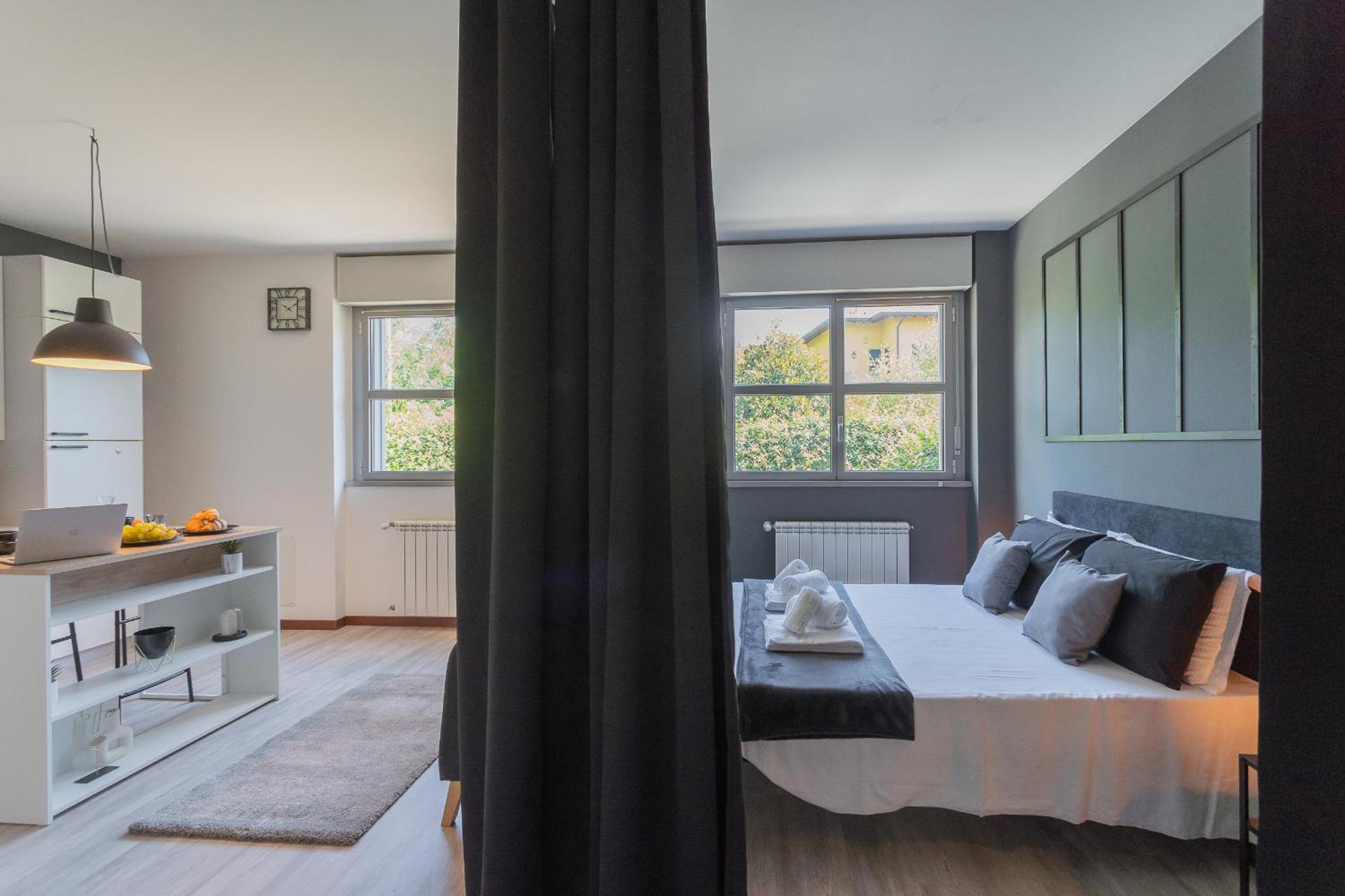 Black Loft Como By Rent All Como Eksteriør billede