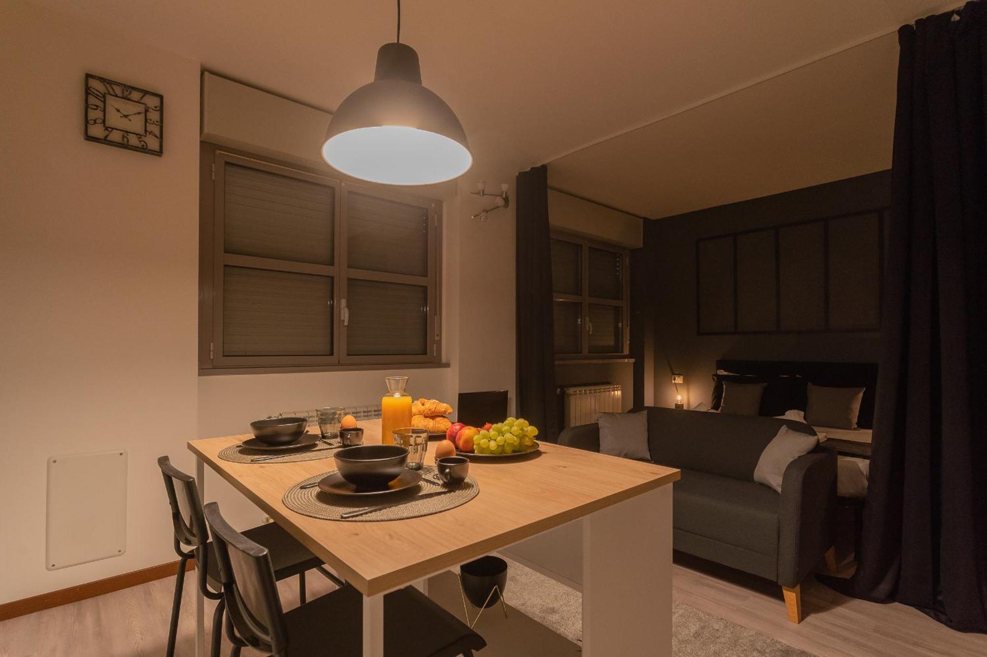 Black Loft Como By Rent All Como Eksteriør billede