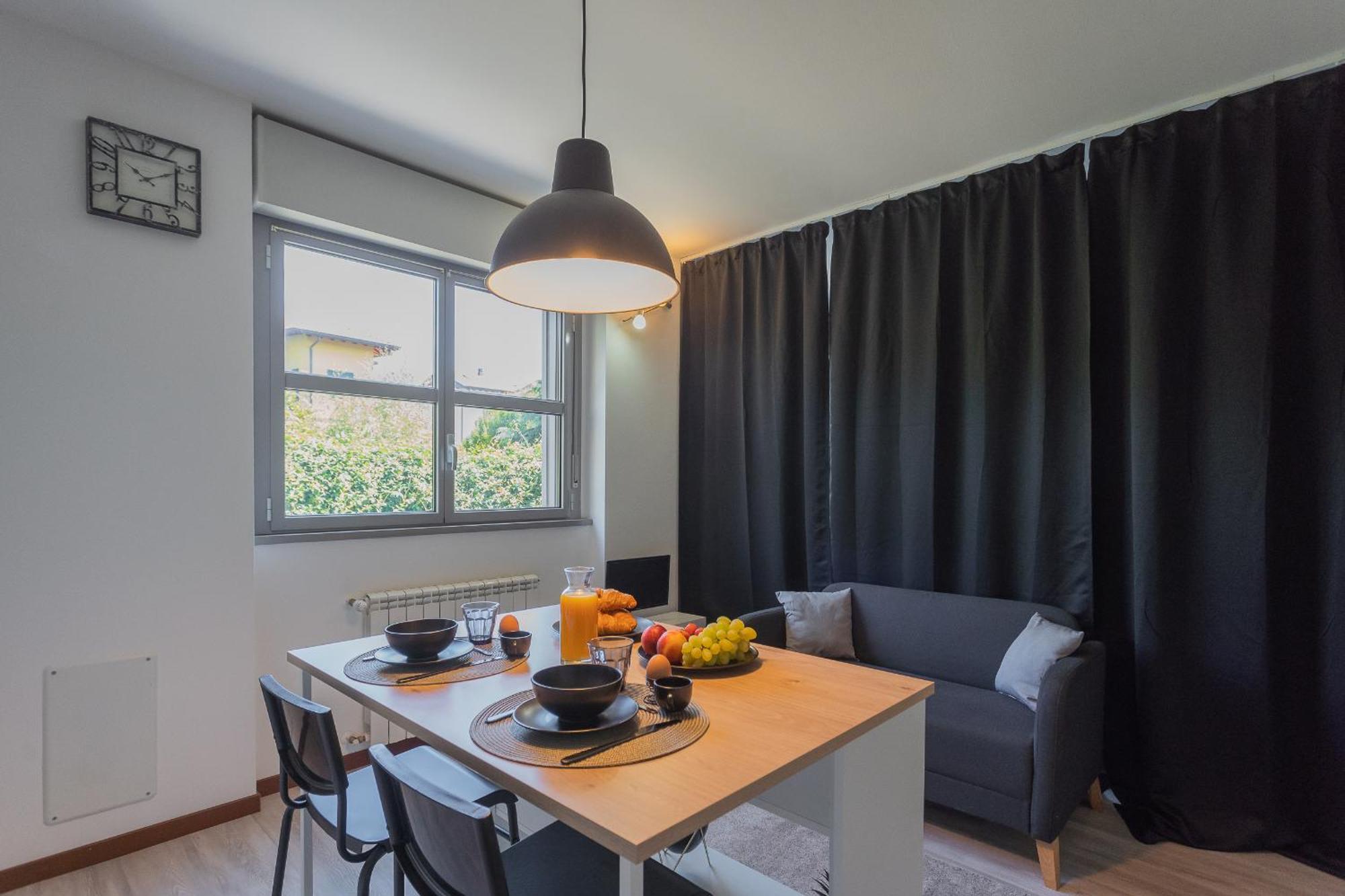 Black Loft Como By Rent All Como Eksteriør billede