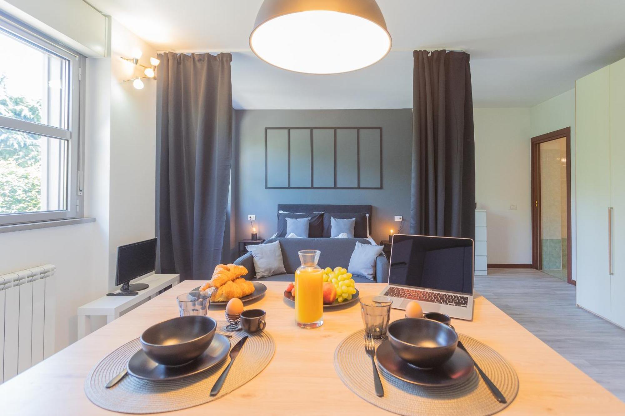 Black Loft Como By Rent All Como Eksteriør billede